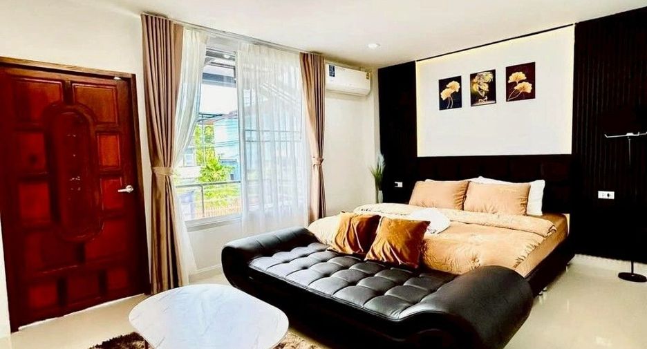 For rent 3 bedrooms villa in Mueang Phuket, Phuket