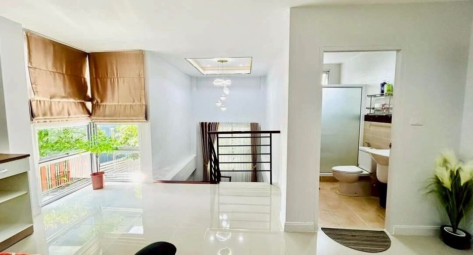 For rent 3 bedrooms villa in Mueang Phuket, Phuket