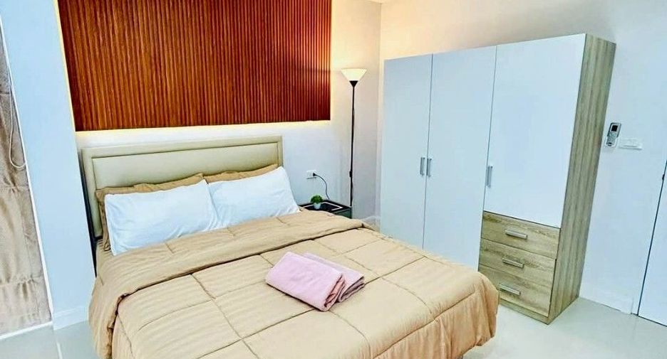 For rent 3 bedrooms villa in Mueang Phuket, Phuket