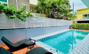 For rent 3 bedrooms villa in Mueang Phuket, Phuket