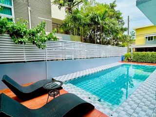 À louer 3 chambres villa à Mueang Phuket, Phuket
