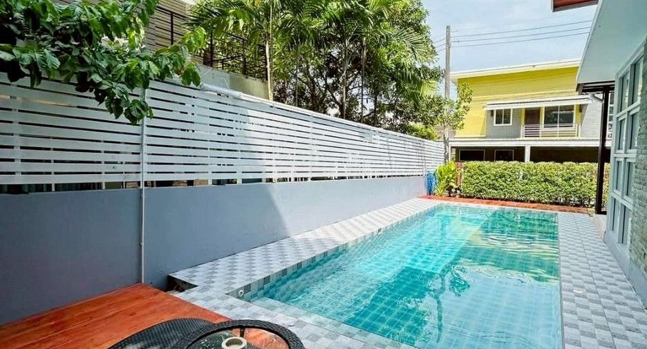 For rent 3 bedrooms villa in Mueang Phuket, Phuket