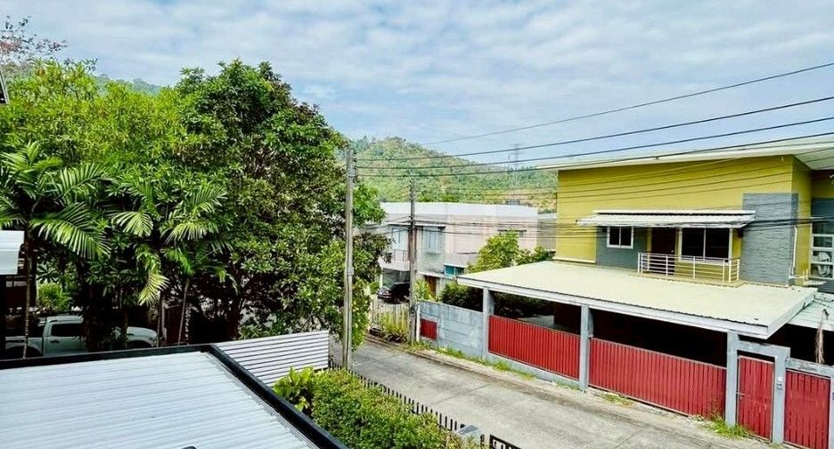 For rent 3 bedrooms villa in Mueang Phuket, Phuket