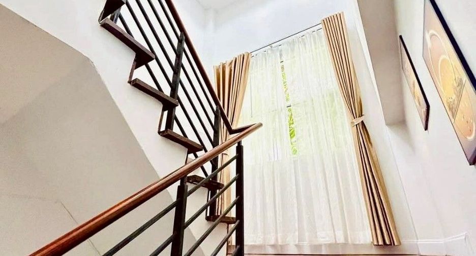 For rent 3 bedrooms villa in Mueang Phuket, Phuket