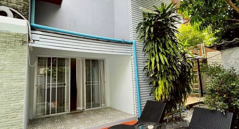 For rent 3 bedrooms villa in Mueang Phuket, Phuket