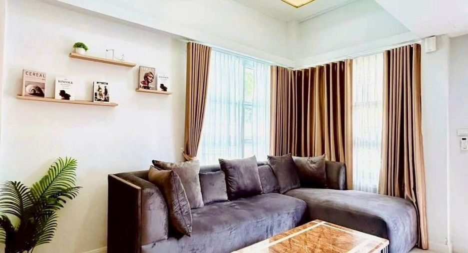 For rent 3 bedrooms villa in Mueang Phuket, Phuket