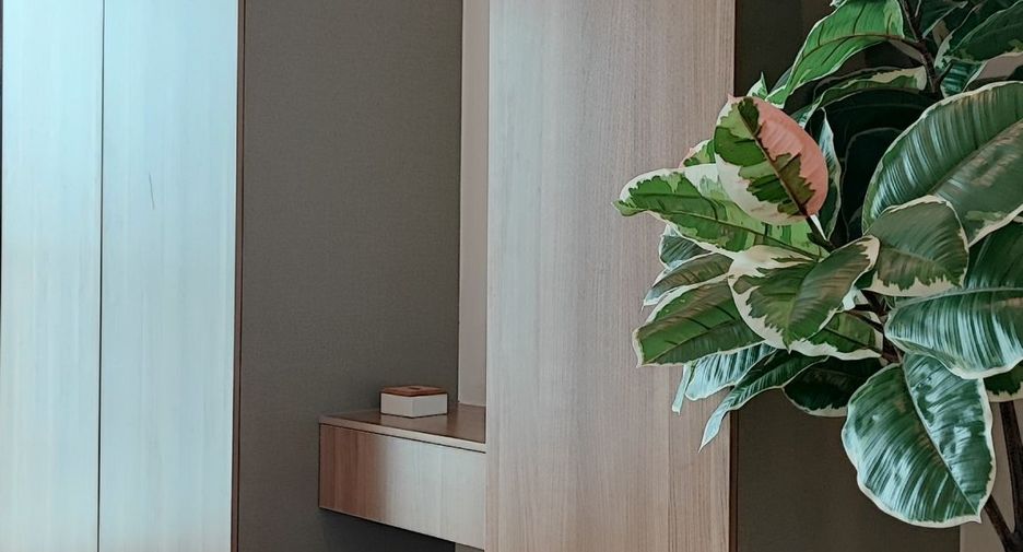 For sale 1 bed condo in Khlong Toei, Bangkok