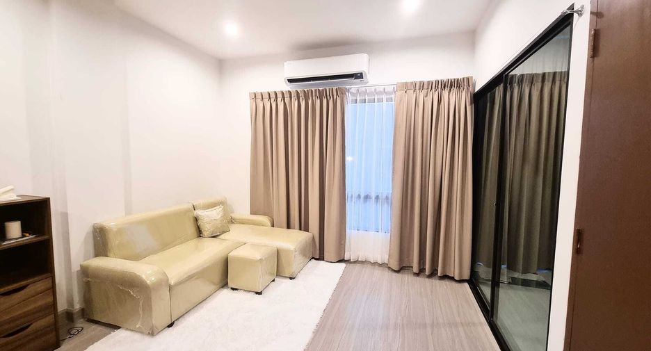 For sale 3 bedrooms townhouse in Khlong Sam Wa, Bangkok