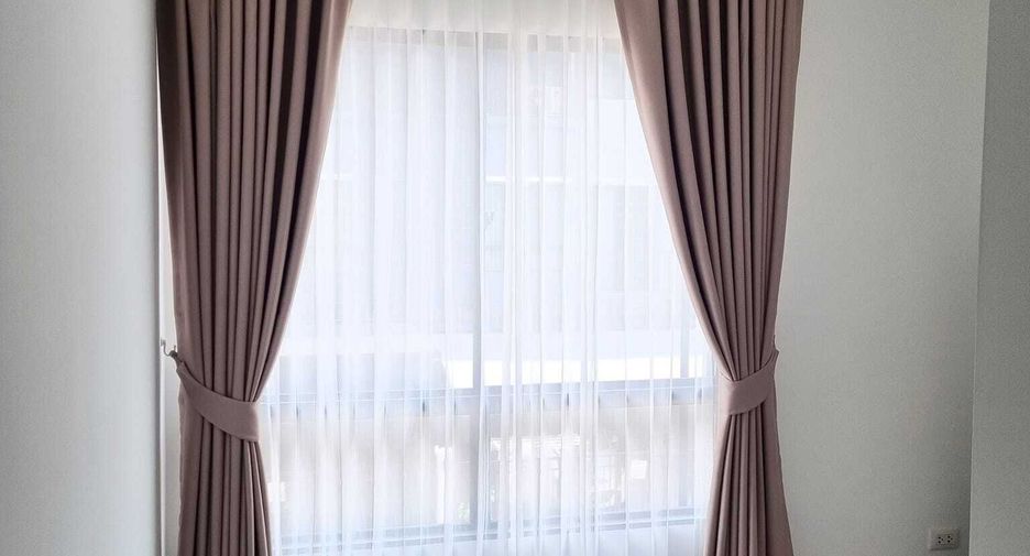 For sale 3 bedrooms townhouse in Khlong Sam Wa, Bangkok