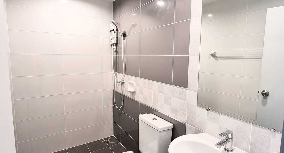 For sale 3 bedrooms townhouse in Khlong Sam Wa, Bangkok