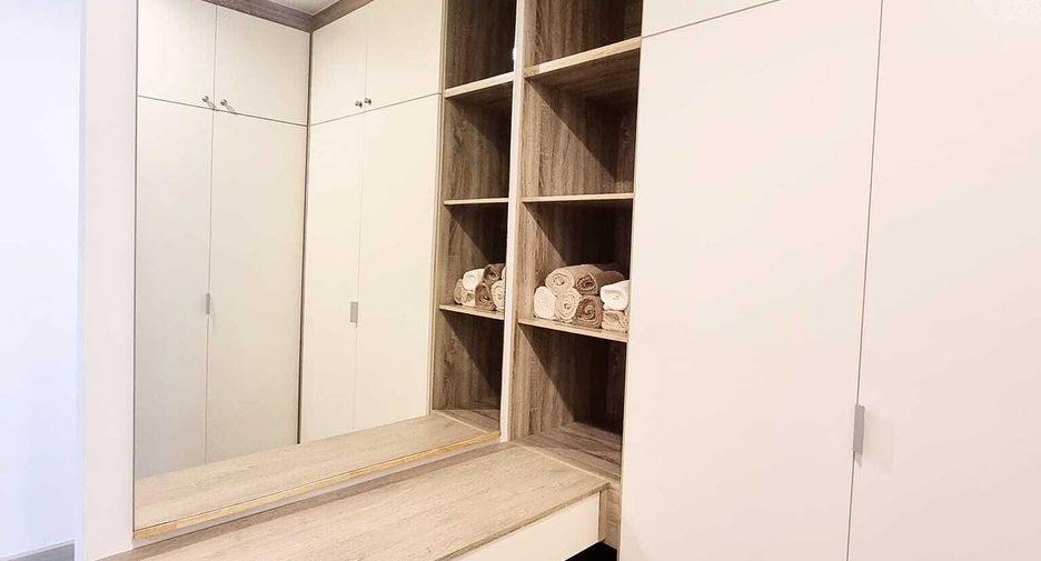 For sale 3 bedrooms townhouse in Khlong Sam Wa, Bangkok