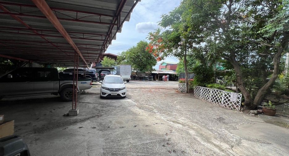 Haus zum Kauf mit 1 Zimmer in Phra Pradaeng, Samut Prakan