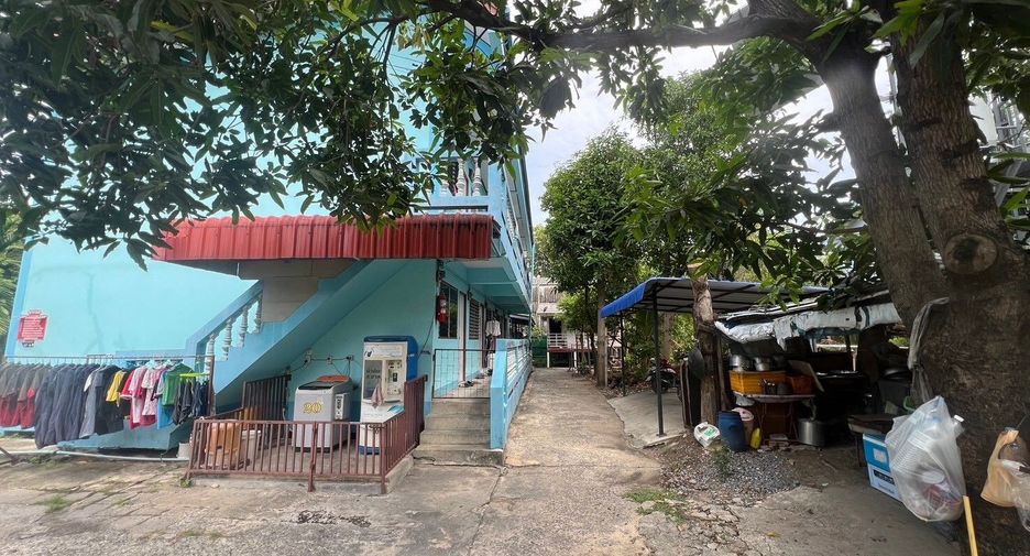 Haus zum Kauf mit 1 Zimmer in Phra Pradaeng, Samut Prakan