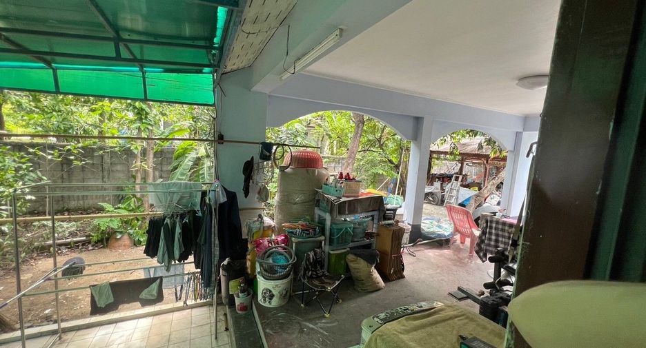 Haus zum Kauf mit 1 Zimmer in Phra Pradaeng, Samut Prakan