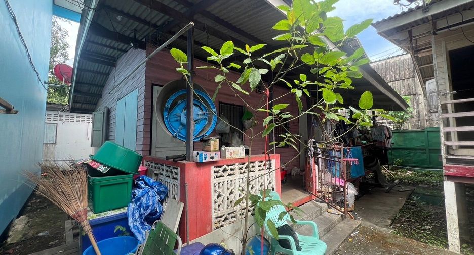 Haus zum Kauf mit 1 Zimmer in Phra Pradaeng, Samut Prakan