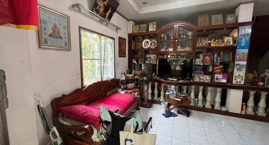Haus zum Kauf mit 1 Zimmer in Phra Pradaeng, Samut Prakan