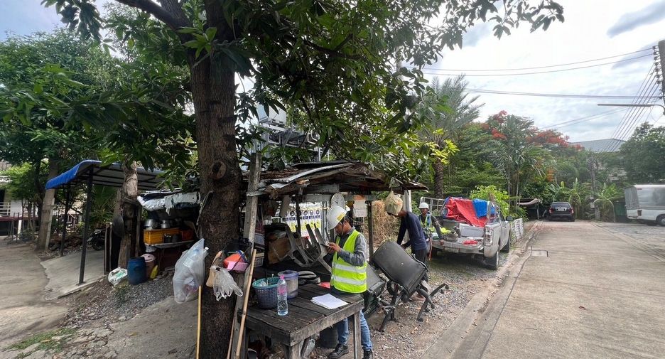 Haus zum Kauf mit 1 Zimmer in Phra Pradaeng, Samut Prakan