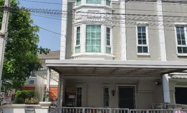 Reihenhaus zum Kauf mit 3 Zimmer in Bang Kapi, Bangkok