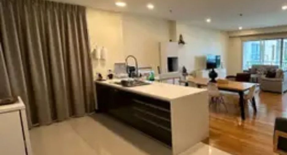 For sale and for rent 3 bedrooms condo in Yan Nawa, Bangkok