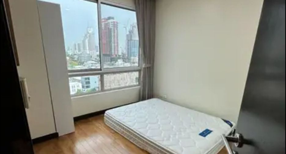 For sale and for rent 3 bedrooms condo in Yan Nawa, Bangkok