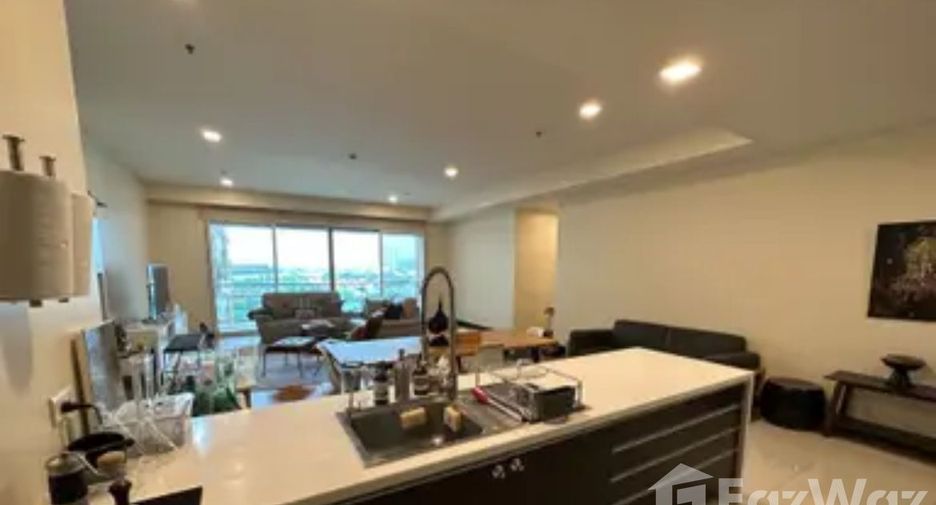 For sale and for rent 3 bedrooms condo in Yan Nawa, Bangkok