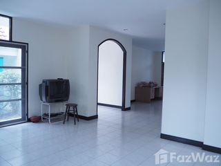 Продажа 3 спальни дом в Сапхан Сунг, Бангкок