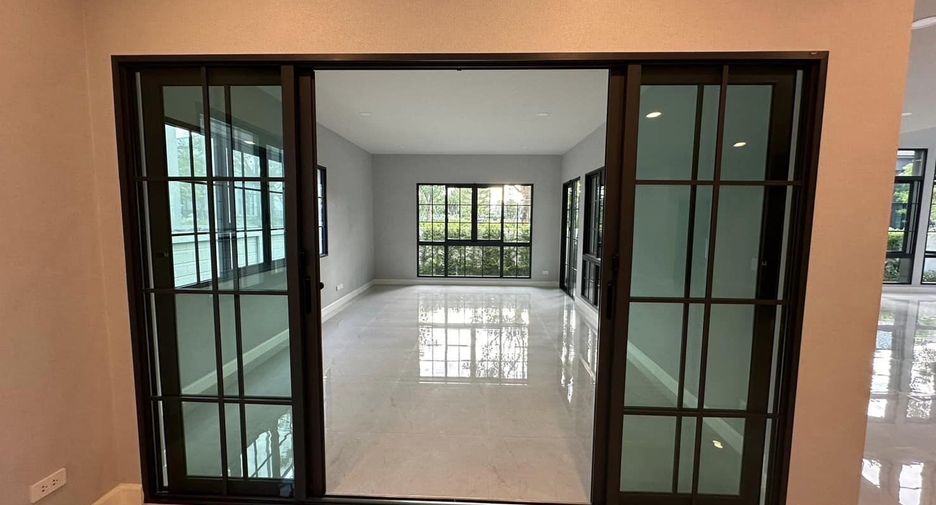 À vendre et à louer 5 chambres maison à Bang Phli, Samut Prakan