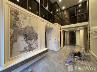For sale 3 bedrooms condo in Huai Khwang, Bangkok