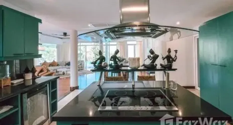 Villa en alquiler de 5 habitaciones en Thalang, Phuket