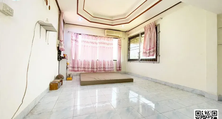For sale 2 bedrooms house in Mueang Uttaradit, Uttaradit
