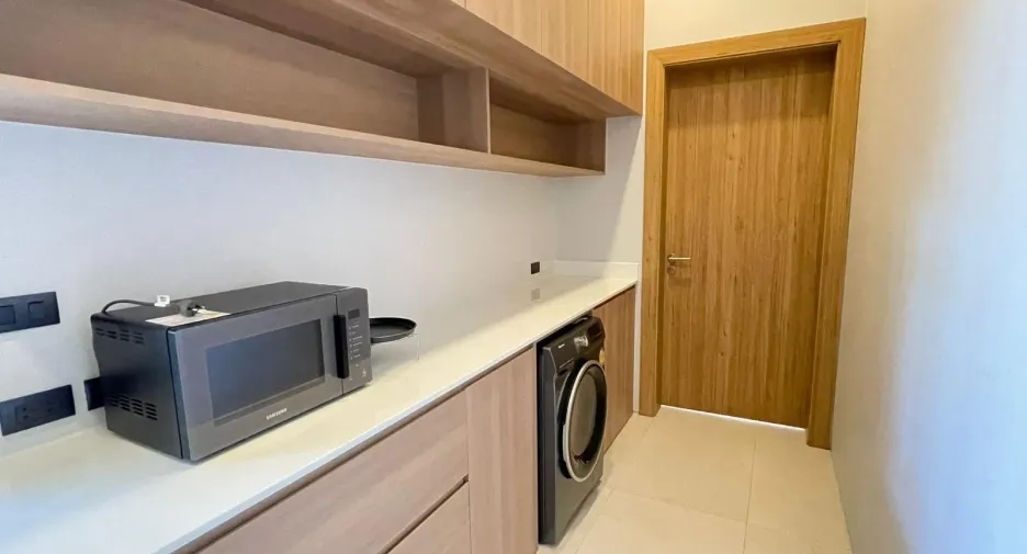 For rent 6 bedrooms villa in Mueang Phuket, Phuket