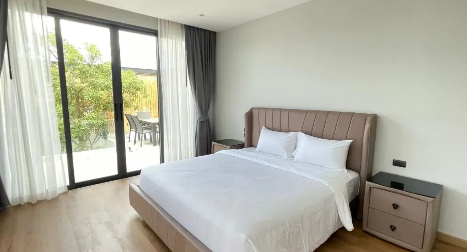 For rent 6 bedrooms villa in Mueang Phuket, Phuket