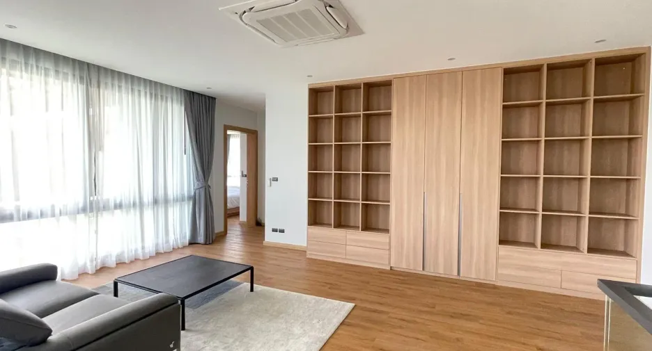 For rent 6 bedrooms villa in Mueang Phuket, Phuket
