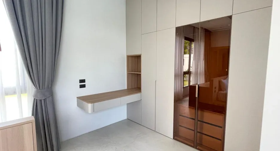 For rent 6 bedrooms villa in Mueang Phuket, Phuket