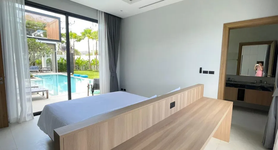 For rent 6 bedrooms villa in Mueang Phuket, Phuket