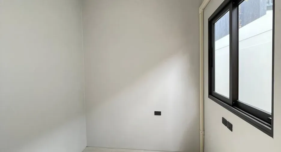 For rent 6 bedrooms villa in Mueang Phuket, Phuket