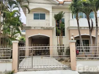 Casa en venta de 3 habitaciones en Bang Phli, Samut Prakan