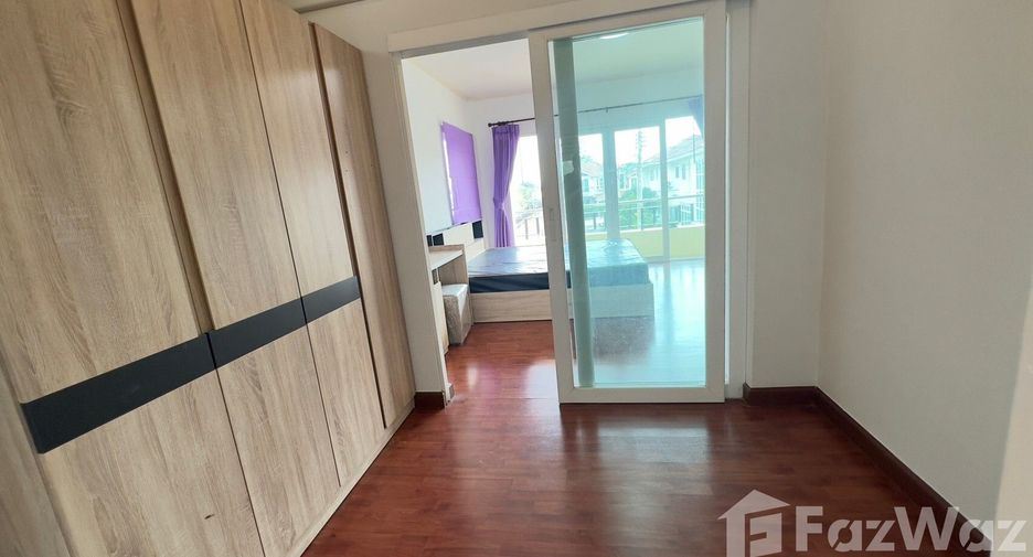 For sale 3 bedrooms house in Si Racha, Chonburi