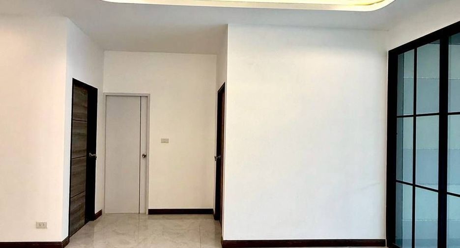 For sale 3 bedrooms house in Mueang Phuket, Phuket