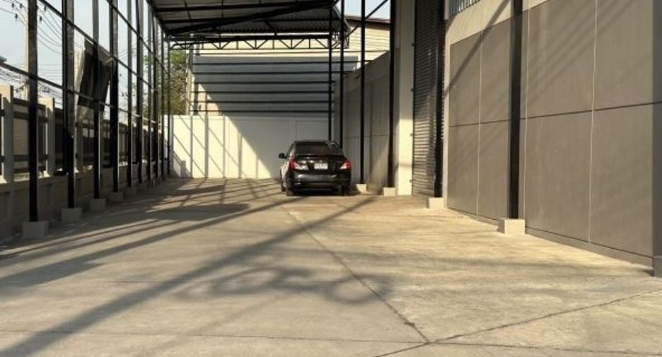 Casa en venta y en alquiler de estudio en Phra Samut Chedi, Samut Prakan