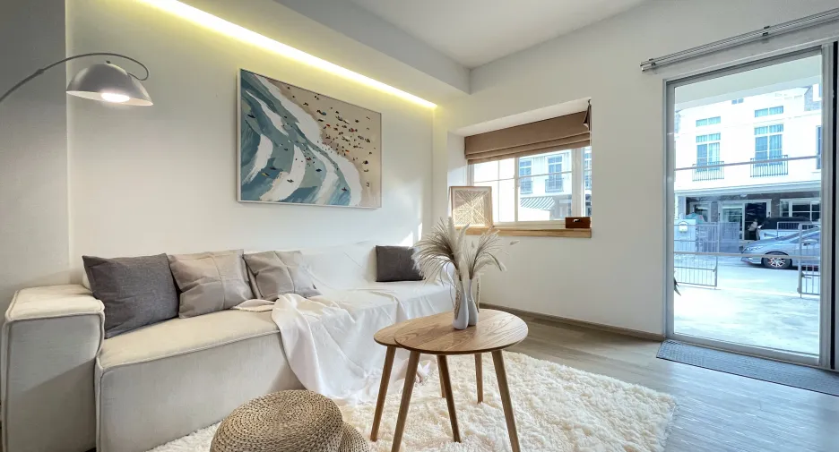 For sale and for rent 3 bedrooms townhouse in Prawet, Bangkok