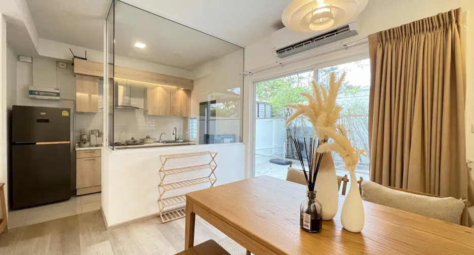 For sale and for rent 3 bedrooms townhouse in Prawet, Bangkok