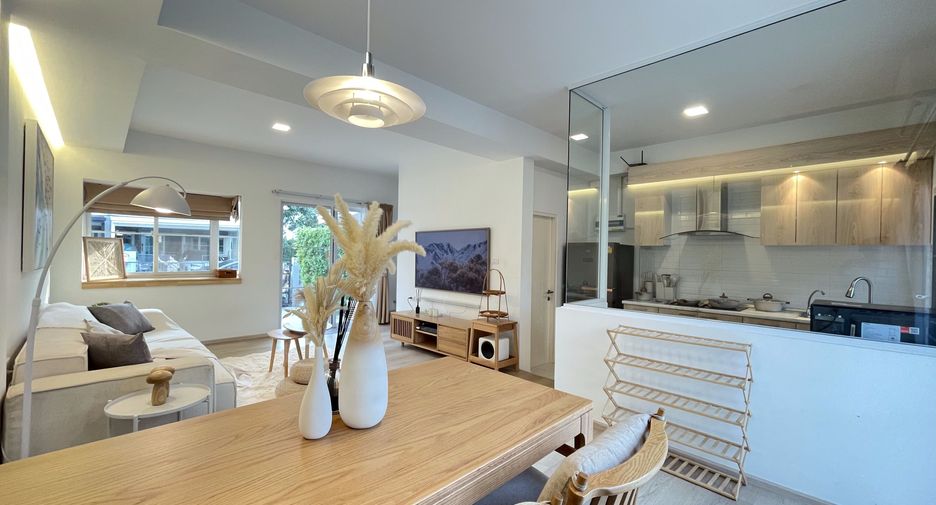 For sale and for rent 3 bedrooms townhouse in Prawet, Bangkok