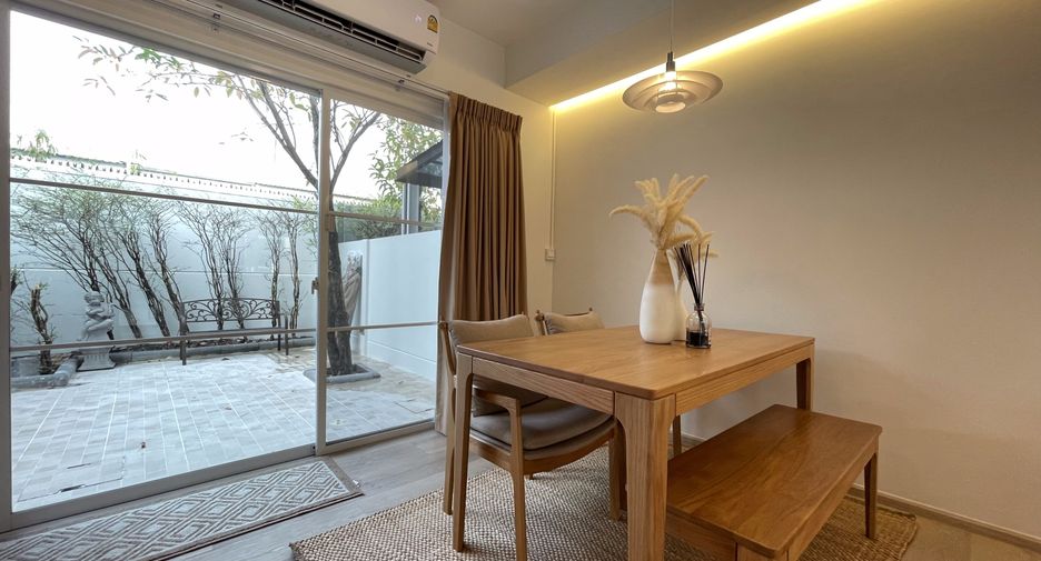 For sale and for rent 3 bedrooms townhouse in Prawet, Bangkok