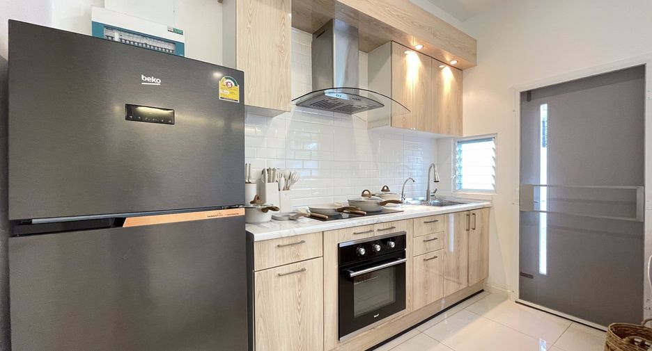 For sale and for rent 3 bedrooms townhouse in Prawet, Bangkok