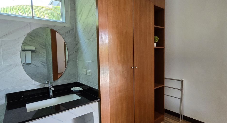 For rent 4 bedrooms villa in Mueang Phuket, Phuket