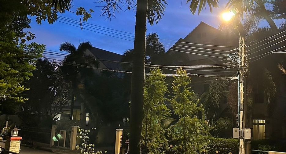 Villa zum Kauf mit 5 Zimmer in Suan Luang, Bangkok