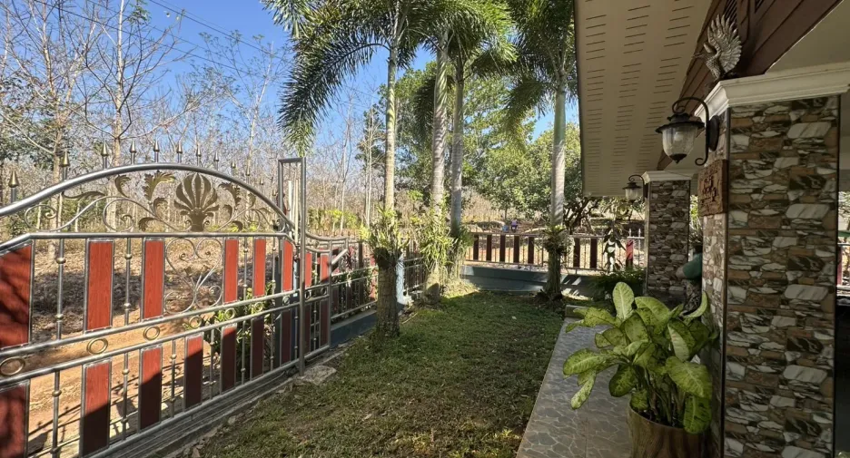 For sale 8 bedrooms house in Khao Saming, Trat