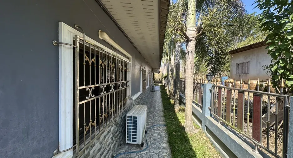 For sale 8 bedrooms house in Khao Saming, Trat