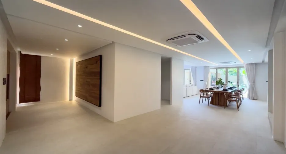 For sale and for rent 4 bedrooms villa in Mueang Phuket, Phuket
